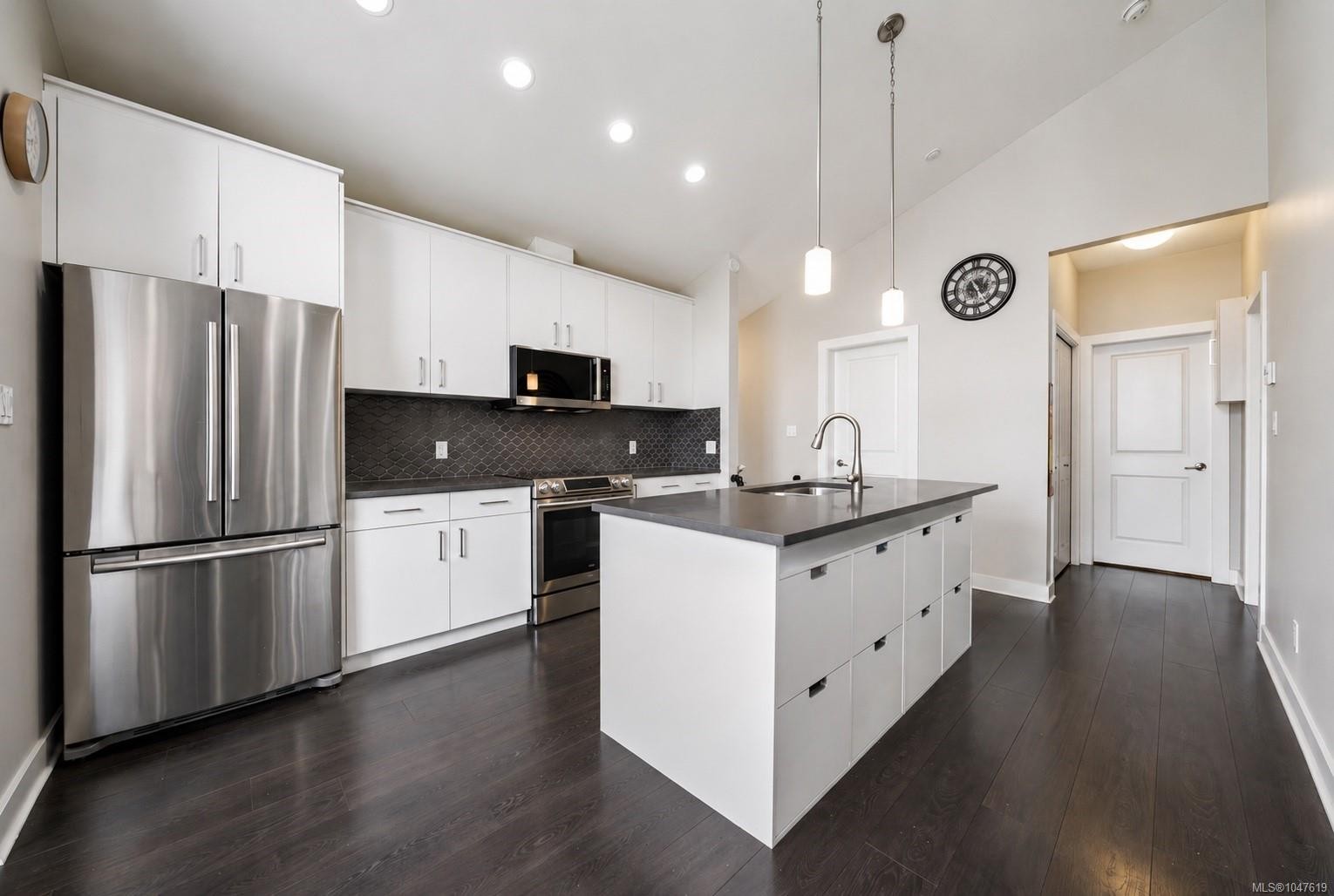 1005 Boeing Close, Langford, BC