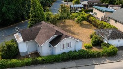4311 NORTH PARK Dr Port Alberni, BC V9Y 3J1