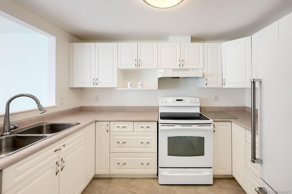#20-10471 Resthaven Dr, Sidney, BC