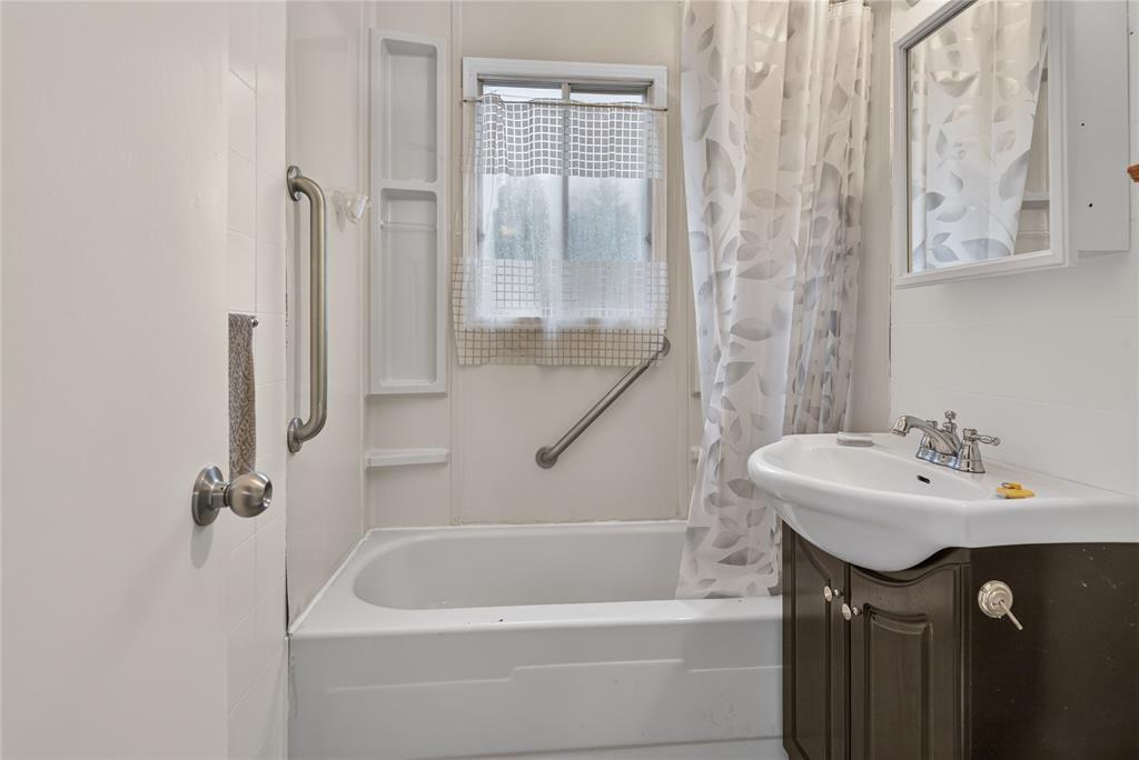 69 Byrd Avenue, Gander, NL