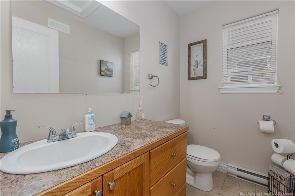 33-35 Barnaby St, Moncton, NB - Indoor Photo Showing Bathroom