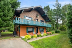 30  - 30A Av. Léonie Saint-Sauveur, QC J0R 1R5