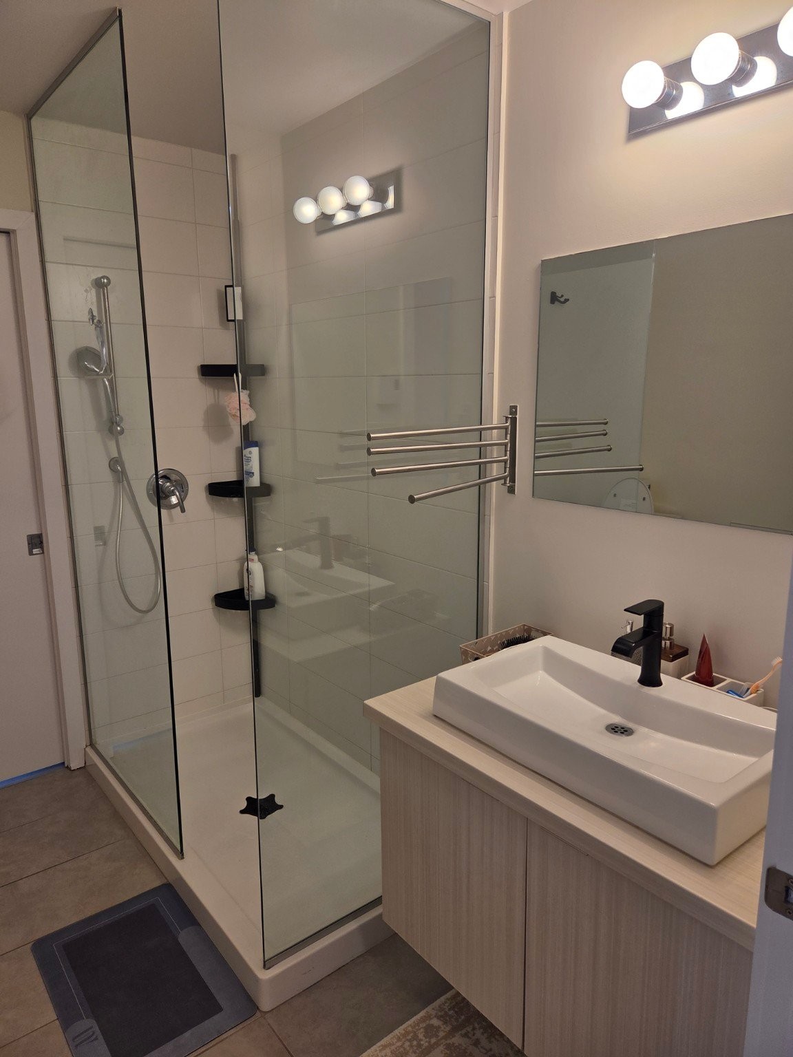 Bathroom - 616-125 Rue Chabanel O., Montréal (Ahuntsic-Cartierville), QC - Indoor Photo Showing Bathroom
