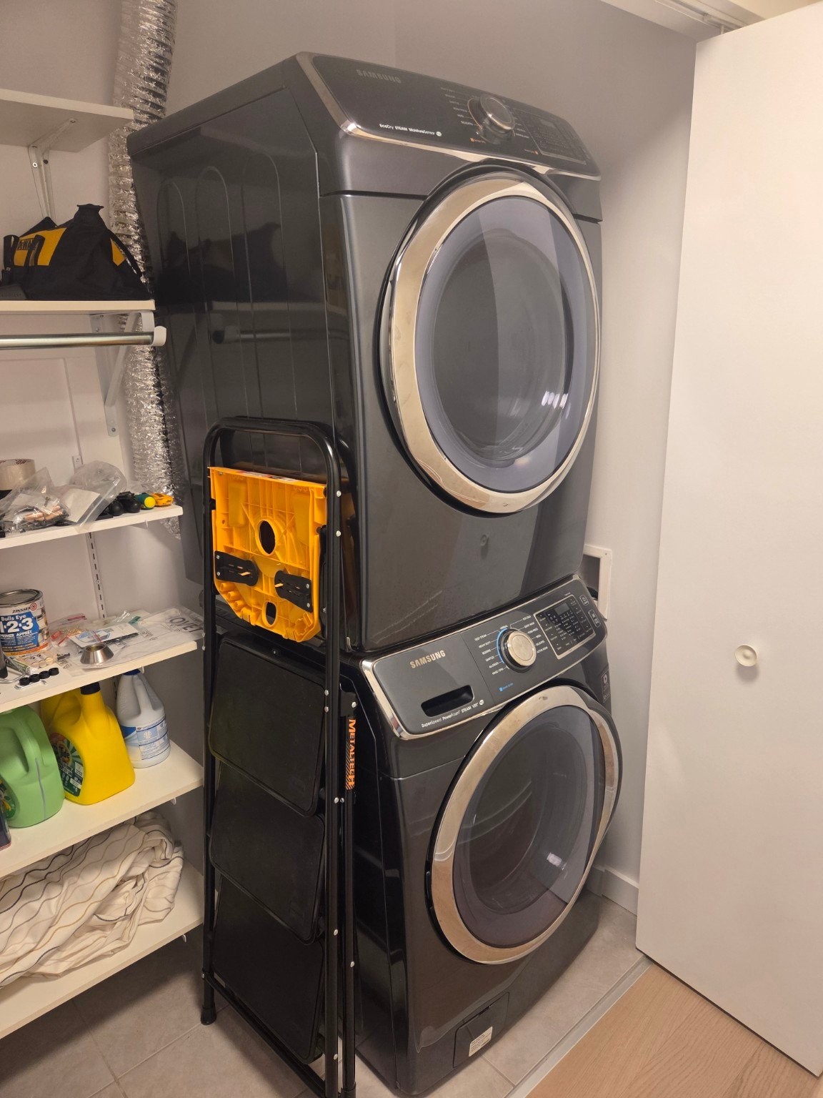 Laundry - 616-125 Rue Chabanel O., Montréal (Ahuntsic-Cartierville), QC - Indoor Photo Showing Laundry Room