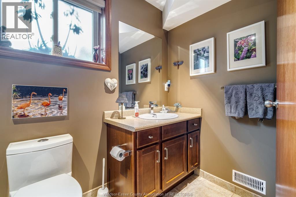 2677 Robert Road, Windsor, ON - Outdoor