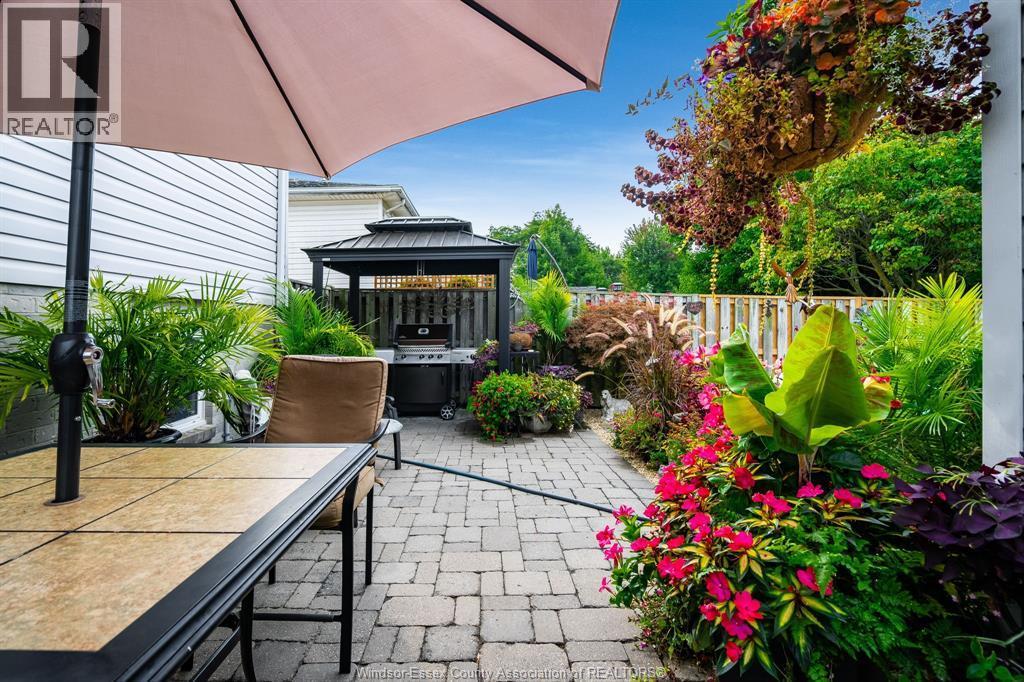 2677 Robert Road, Windsor, ON - Outdoor With Exterior