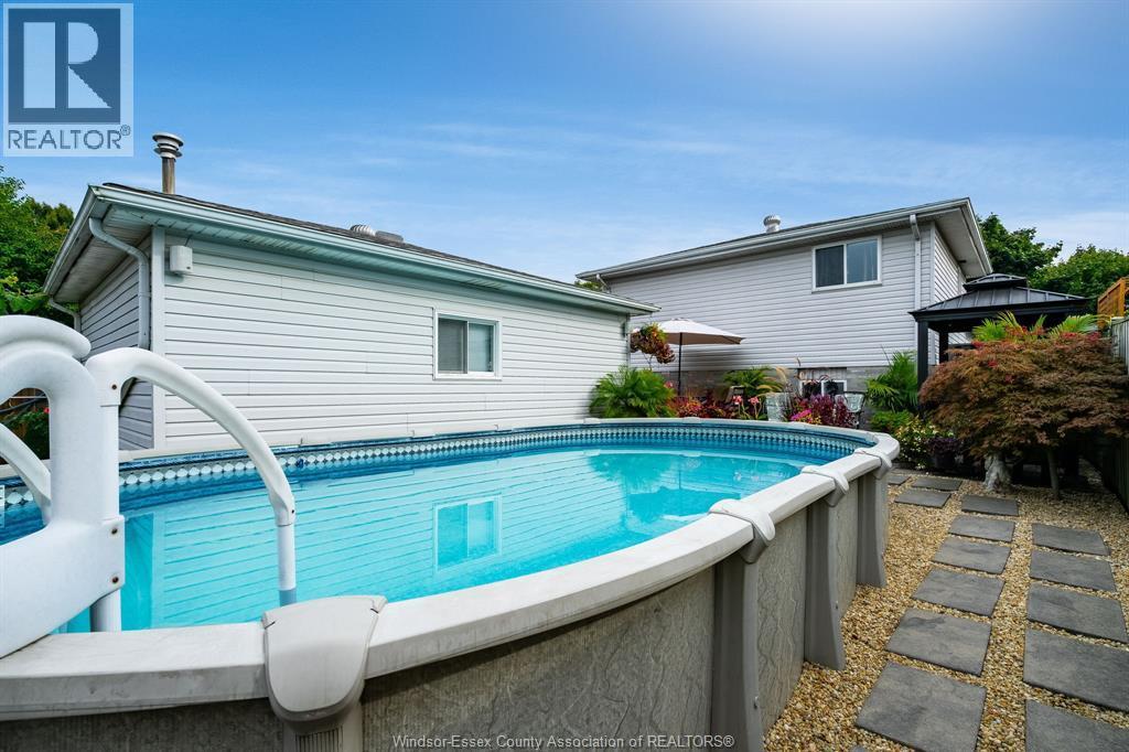 2677 Robert Road, Windsor, ON - Outdoor With Above Ground Pool