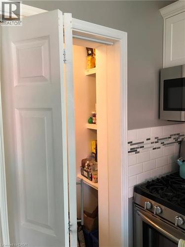 288 Park Row S, Hamilton, ON - Indoor