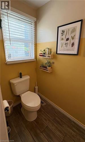 288 Park Row S, Hamilton, ON - Indoor Photo Showing Bathroom