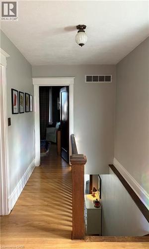 288 Park Row S, Hamilton, ON - Indoor Photo Showing Other Room