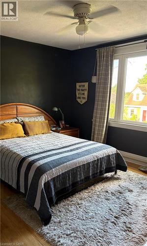 288 Park Row S, Hamilton, ON - Indoor Photo Showing Bedroom