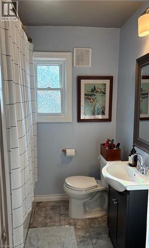 288 Park Row S, Hamilton, ON - Indoor Photo Showing Bathroom