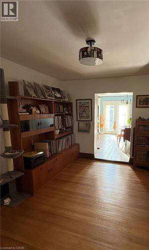288 Park Row S, Hamilton, ON - Indoor