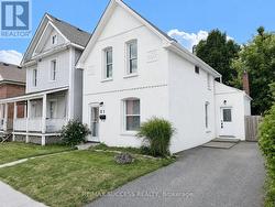 21 WEBLING STREET Brantford, ON N3S 2S8