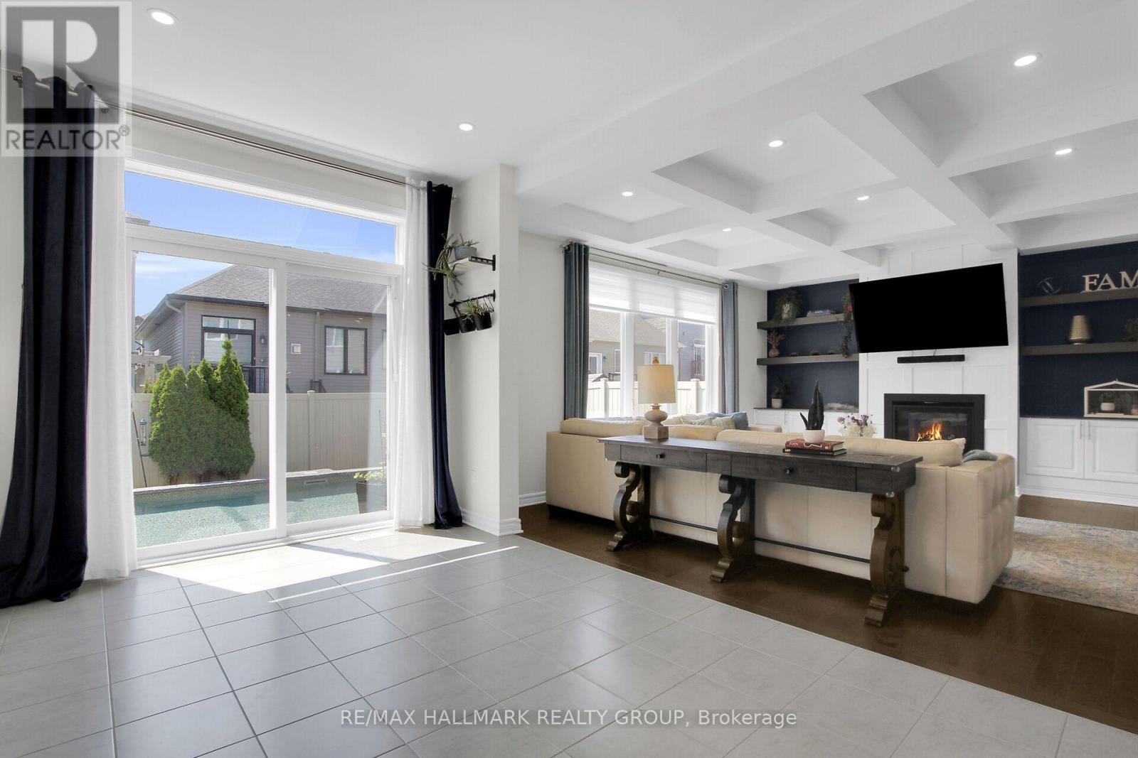 Eating area with Plenty of room for a table - 636 Eagle Crest Heights, Ottawa, ON - Indoor With Fireplace
