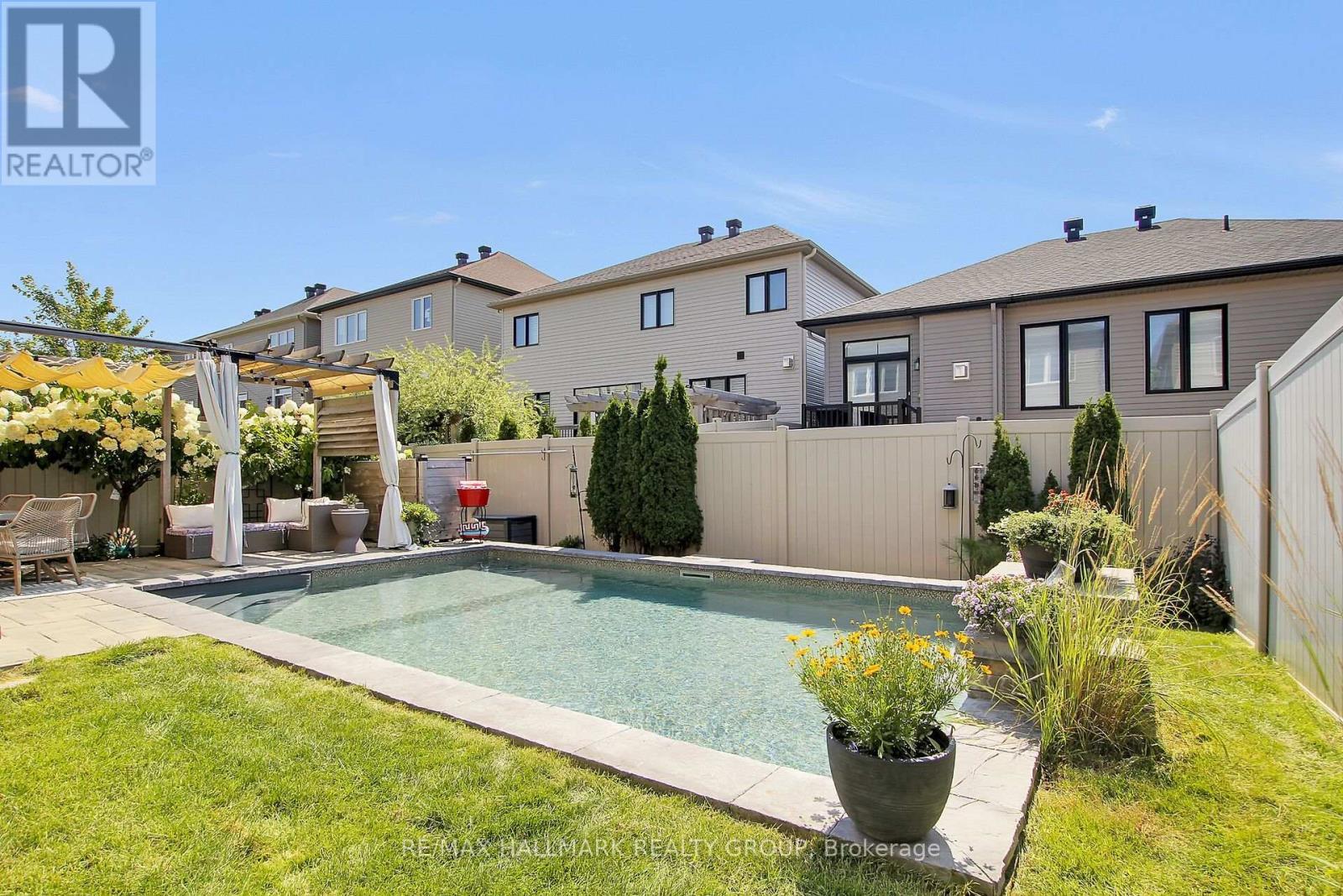 636 Eagle Crest Heights, Ottawa, ON - Outdoor