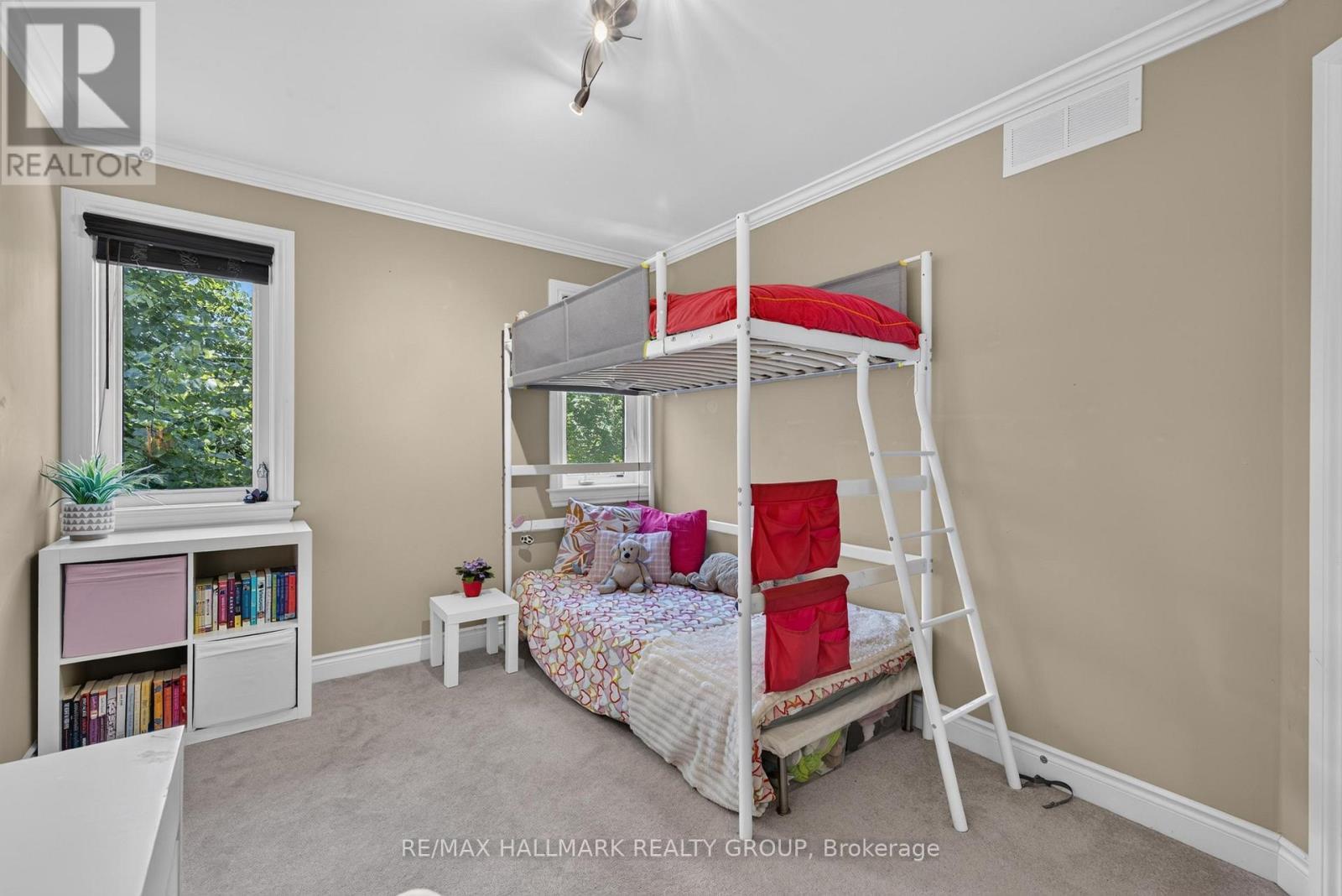 856 Norton Avenue, Ottawa, ON - Indoor Photo Showing Bedroom