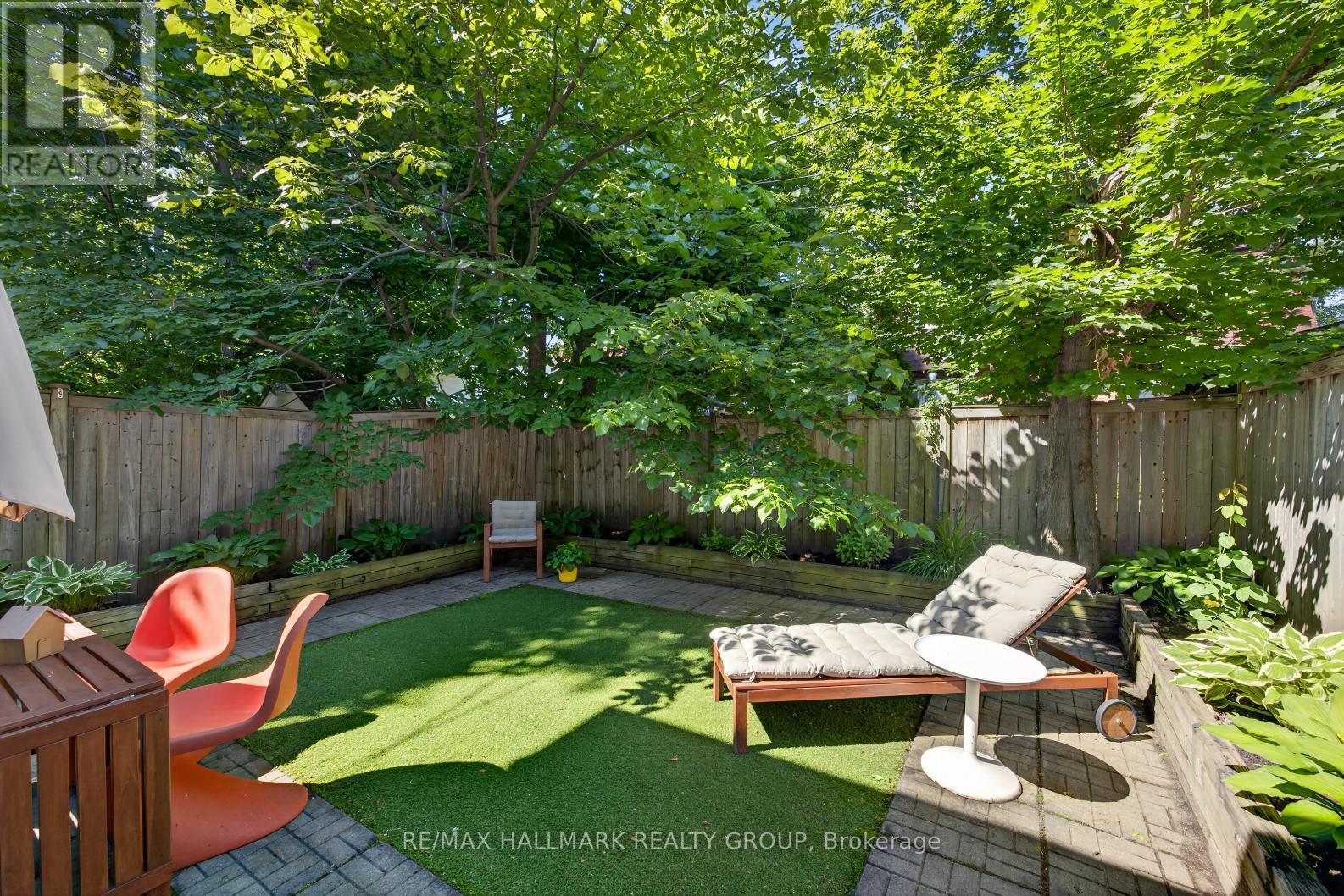 856 Norton Avenue, Ottawa, ON - Outdoor With Backyard