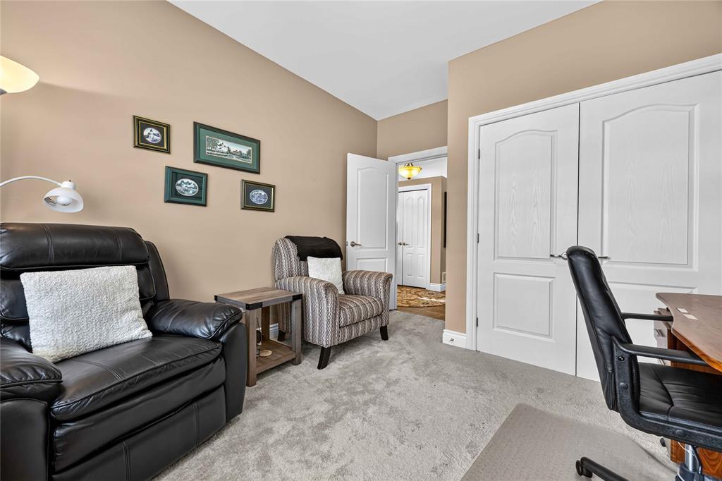 6760 St Andrews Circle, Plympton-Wyoming, ON - Indoor