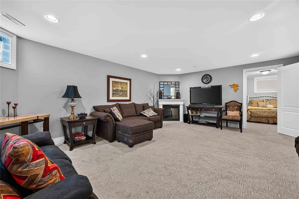 6760 St Andrews Circle, Plympton-Wyoming, ON - Indoor