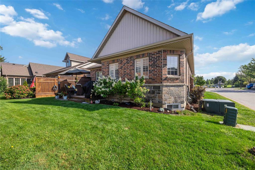 6760 St Andrews Circle, Plympton-Wyoming, ON - Outdoor
