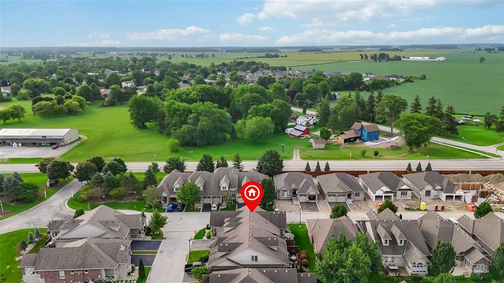 6760 St Andrews Circle, Plympton-Wyoming, ON - Outdoor With View