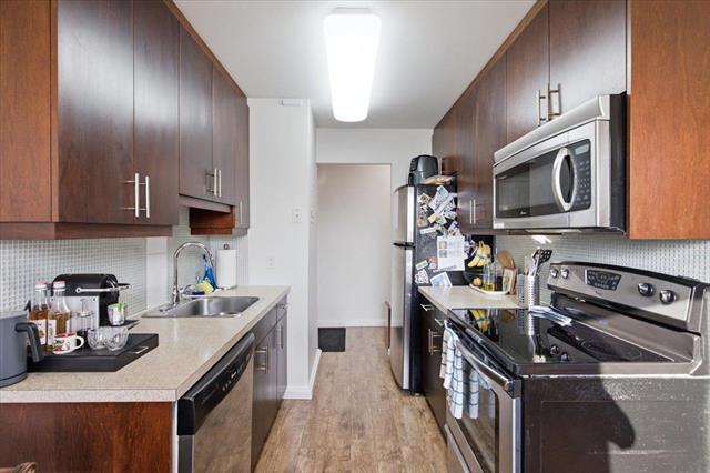 509-500 Stradbrook Ave, Winnipeg, MB - Indoor Photo Showing Kitchen With Upgraded Kitchen