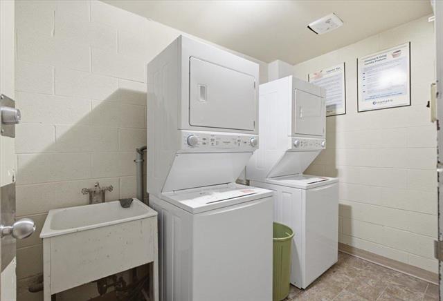 509-500 Stradbrook Ave, Winnipeg, MB - Indoor Photo Showing Laundry Room