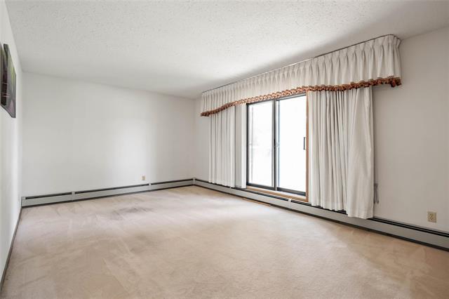 108-687 St Anne'S Rd, Winnipeg, MB - Indoor Photo Showing Other Room