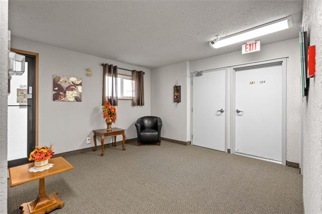 108-687 St Anne'S Rd, Winnipeg, MB - Indoor