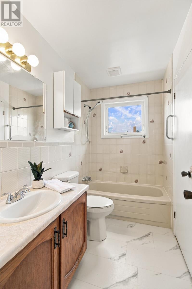 87 Guzzwell Drive, St. John'S, NL