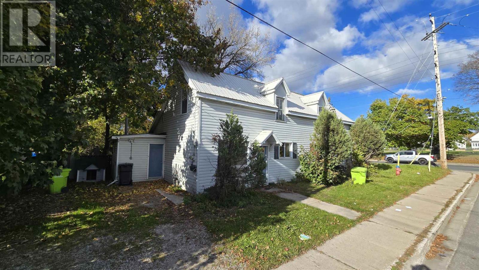 187-189 Tancred St, Sault Ste. Marie, ON