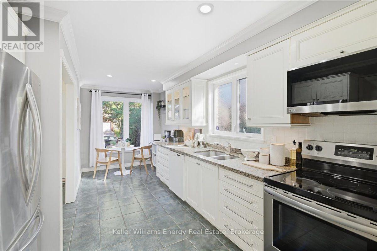 1569 Geta Circle, Pickering (Village East), ON