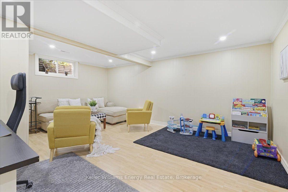 1569 Geta Circle, Pickering (Village East), ON