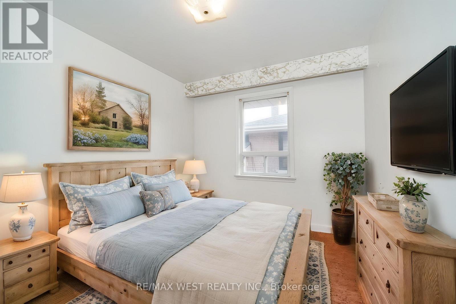 215 Acton Avenue, Toronto, ON