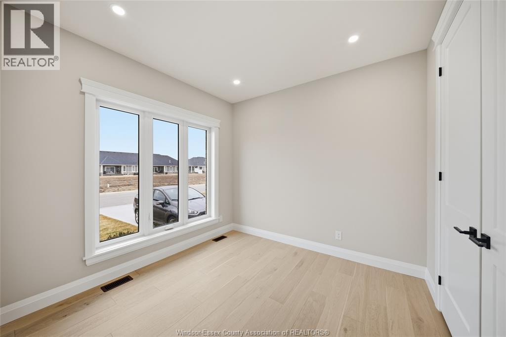 447 Caserta Crescent, Lakeshore, ON