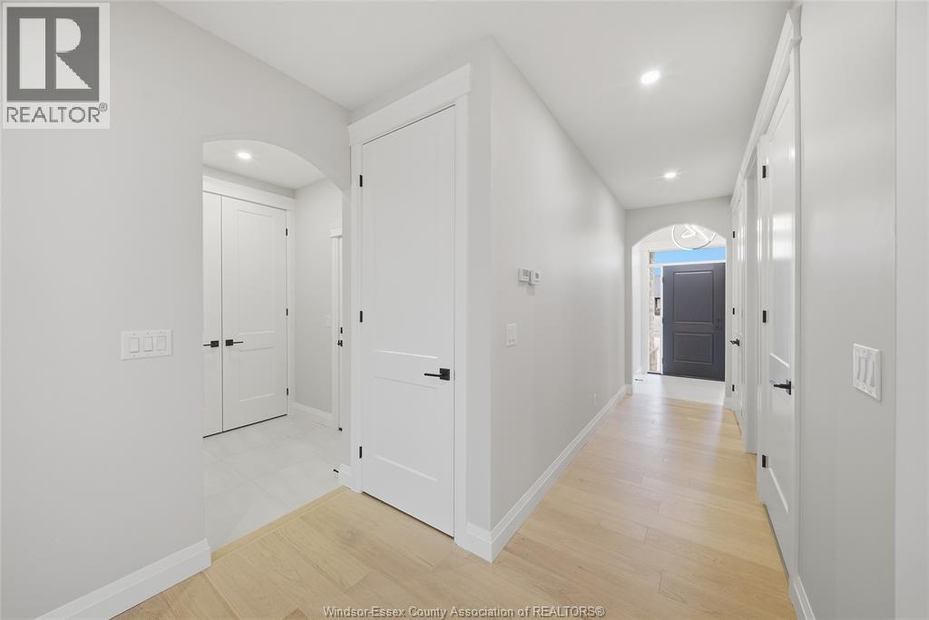 447 Caserta Crescent, Lakeshore, ON