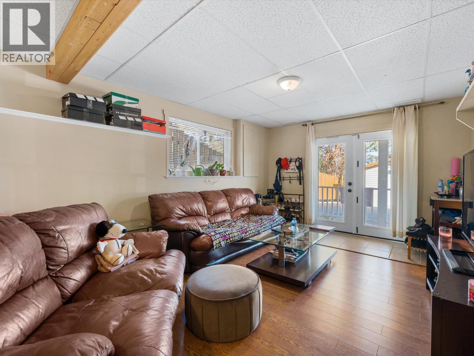 Suite Living Room - 3368 Mciver Road, West Kelowna, BC