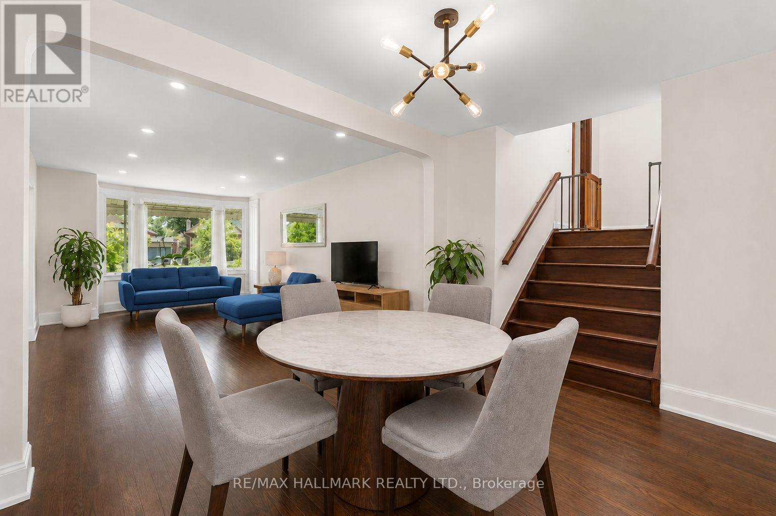 8 Davies Crescent, Toronto, ON