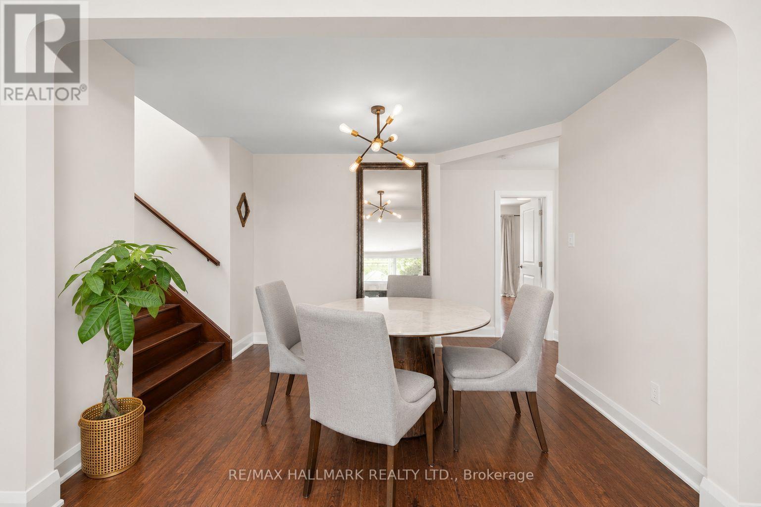 8 Davies Crescent, Toronto, ON