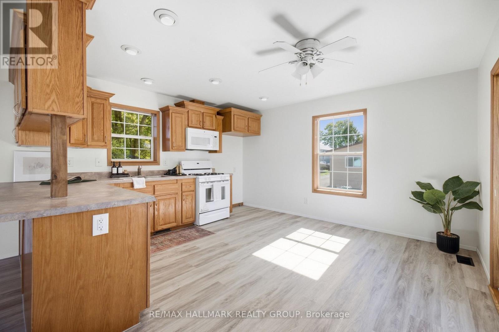 14 Pacific Avenue, Ottawa, ON