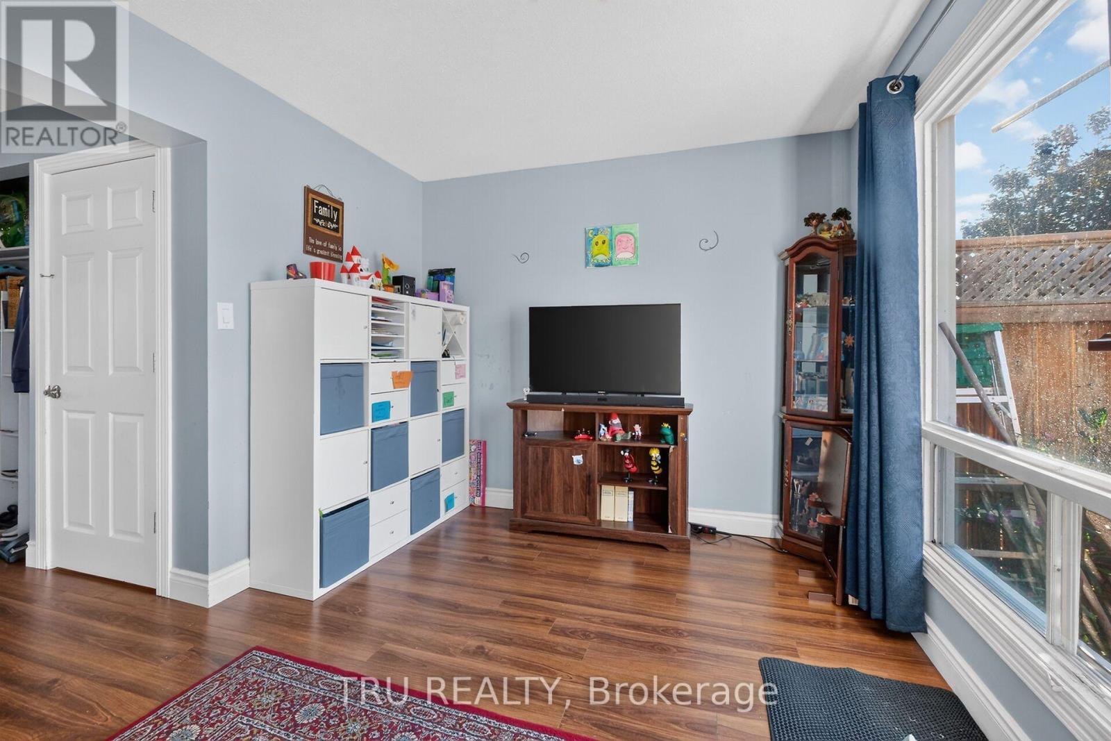 369 Mockingbird Drive, Ottawa, ON