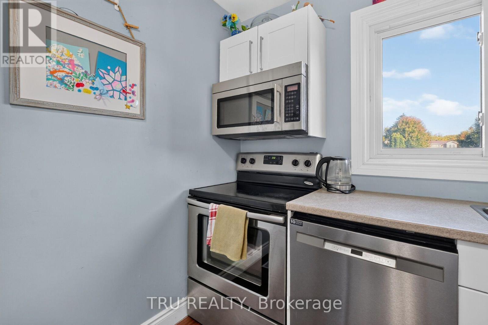 369 Mockingbird Drive, Ottawa, ON