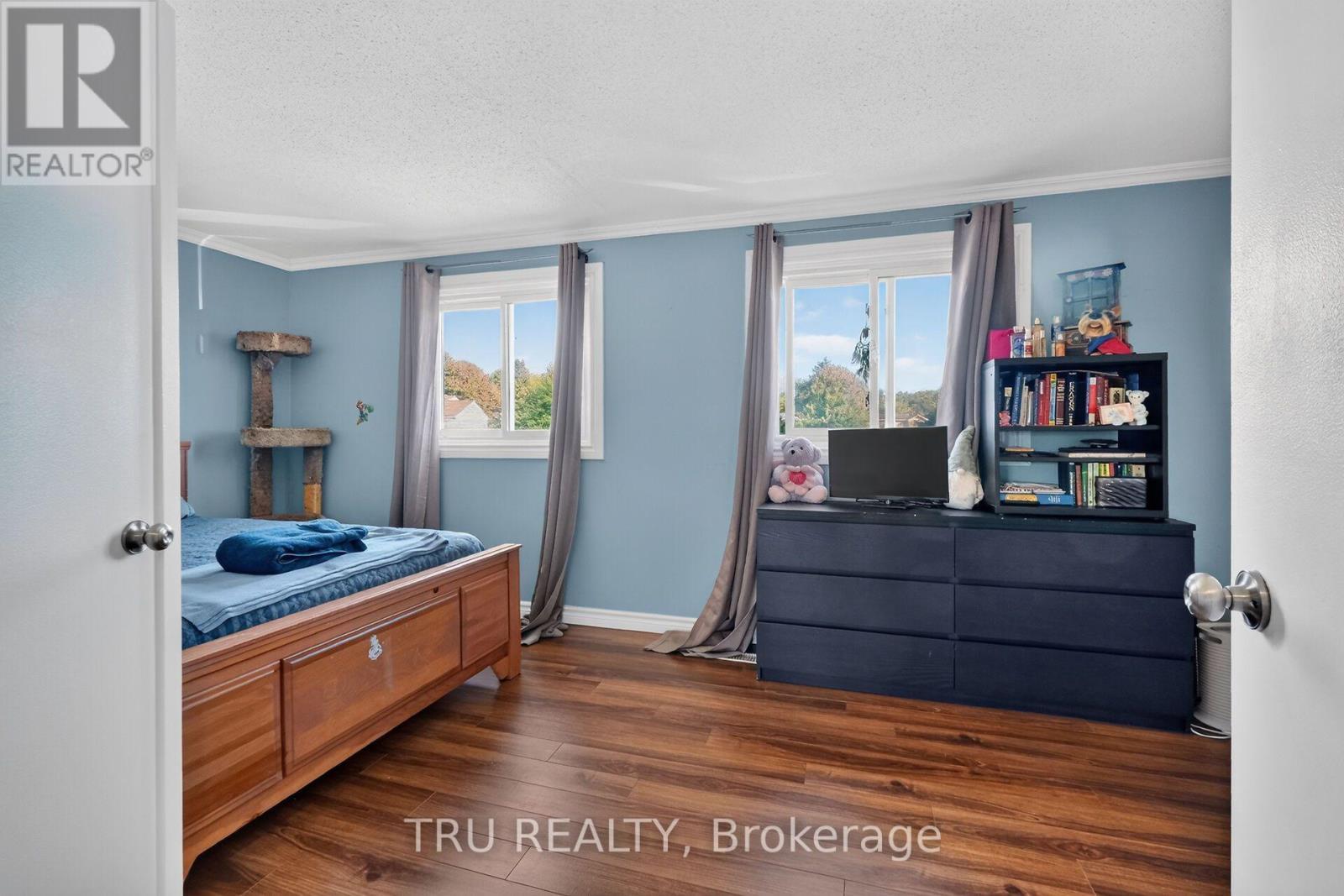 369 Mockingbird Drive, Ottawa, ON