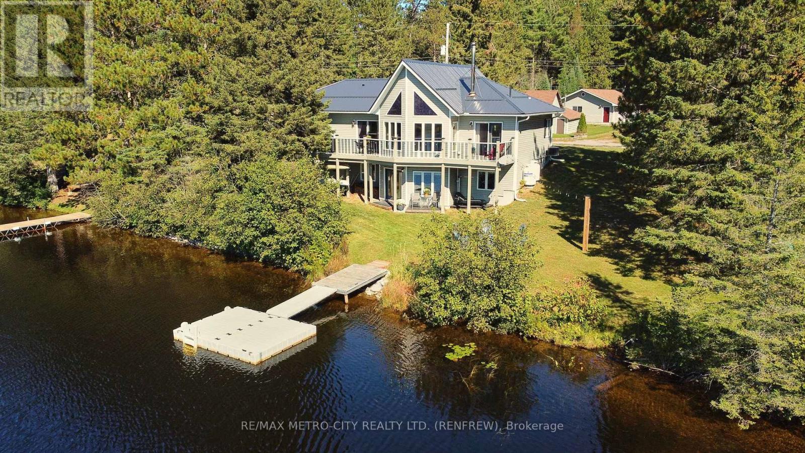 144 Flying Club Road, Greater Madawaska, ON