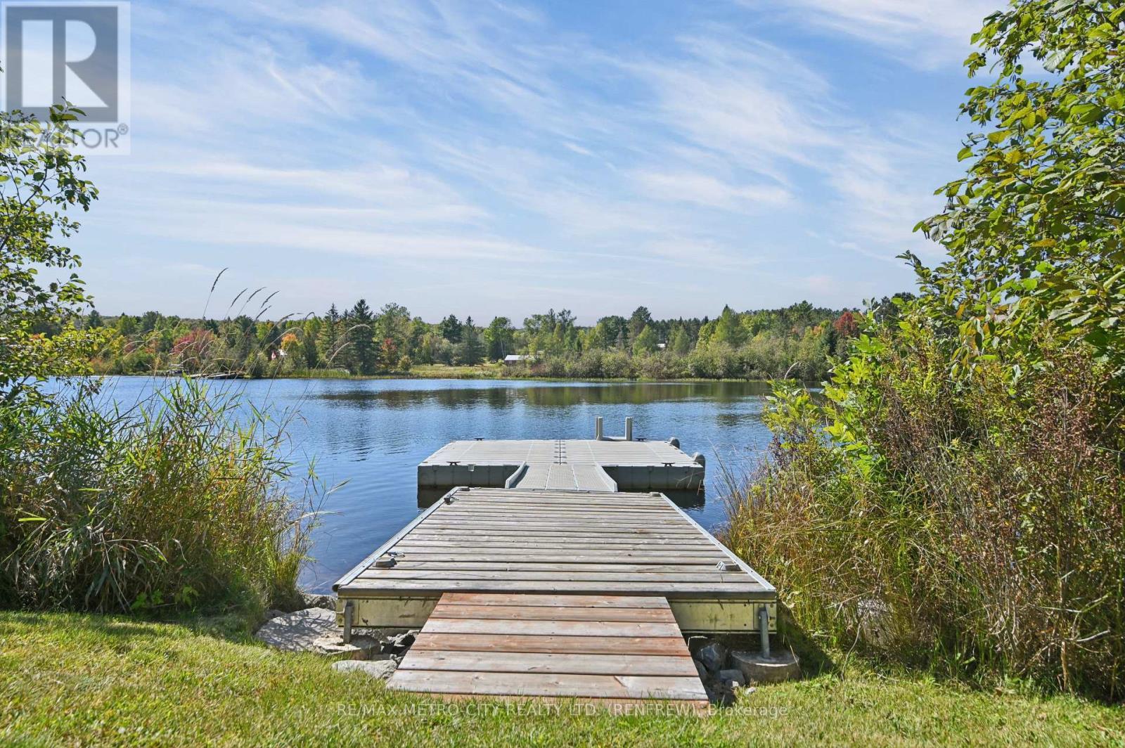 144 Flying Club Road, Greater Madawaska, ON