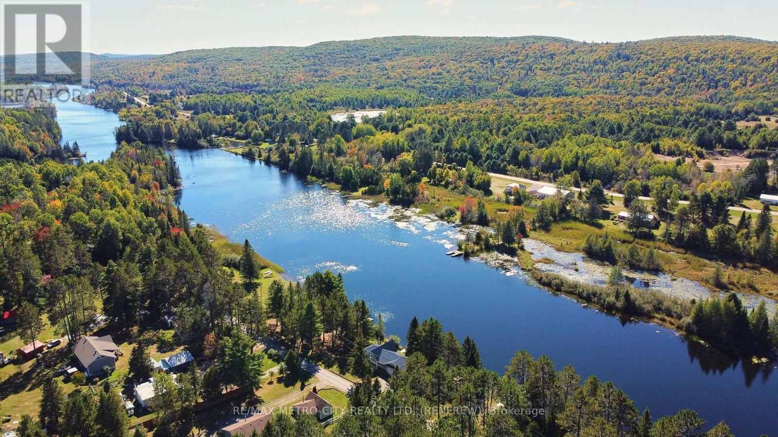 144 Flying Club Road, Greater Madawaska, ON