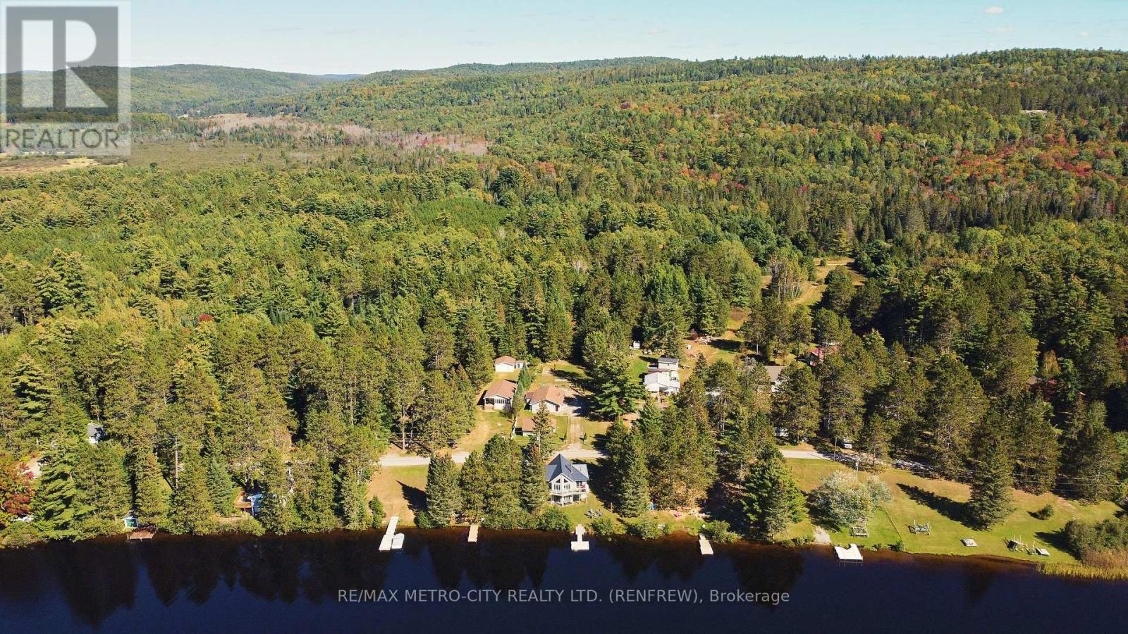 144 Flying Club Road, Greater Madawaska, ON