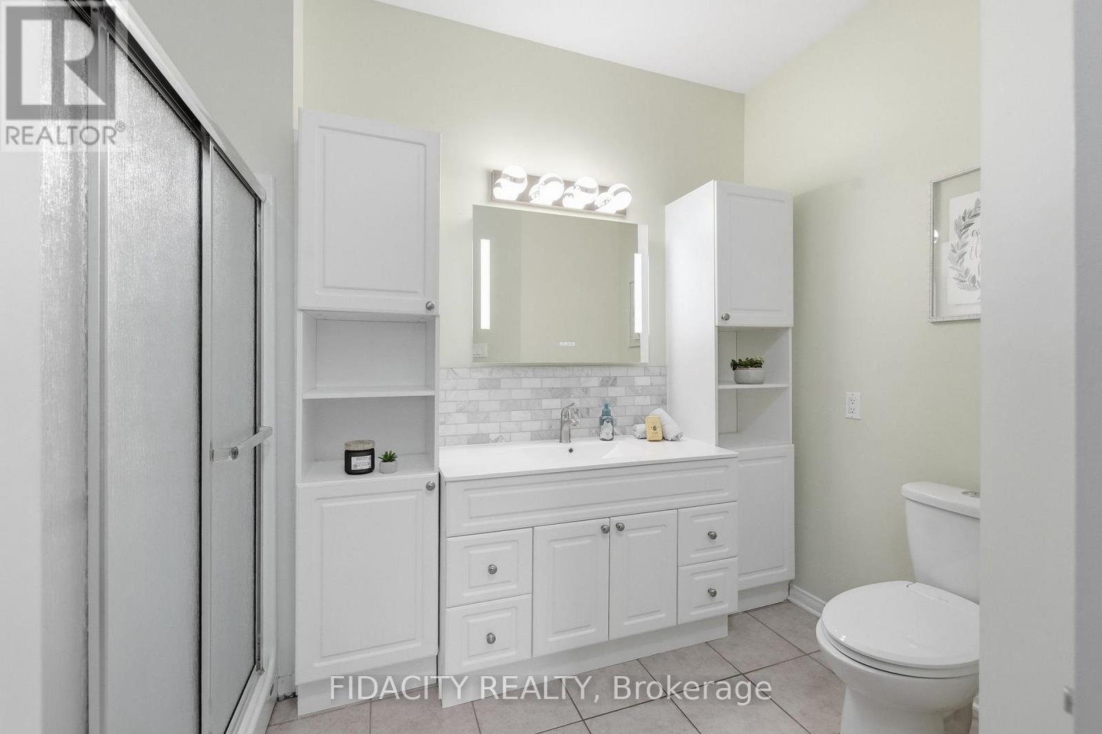 925 Burwash Landing, Ottawa, ON