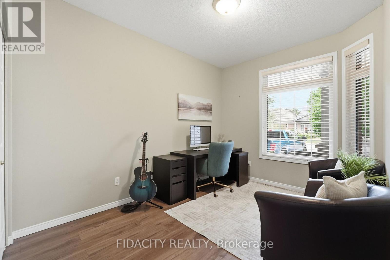 925 Burwash Landing, Ottawa, ON
